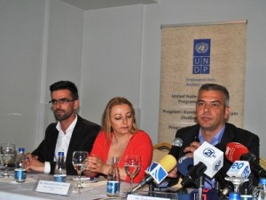 srpski i albanski novinari