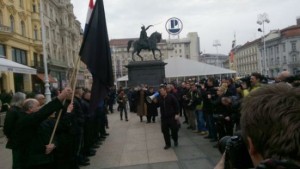 Zagreb: Ružni muškarci u crnom