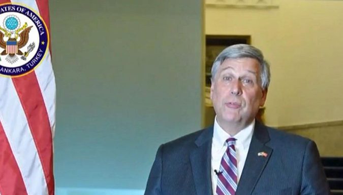 Amerika smenjuje ambasadore u Beogradu i Prištini