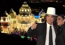 Ružičasto sviranje klavira