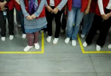 „Ja kad kažem idem na posao, ja kažem: idem u logor. Ali nemam drugi način da se zaposlim“: Zatvaranje fabrika na jugu Srbije