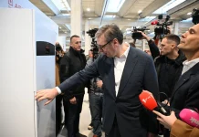 Predsednikov mit o blagostanju na Jugu: Vučićeva poseta Nišu i „nova radna mesta“